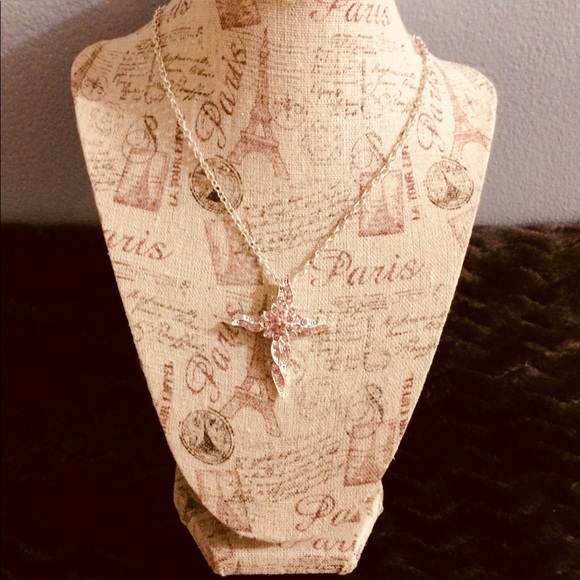 Jewelry - Pretty, fun Boho chic necklace. $Price is firm$